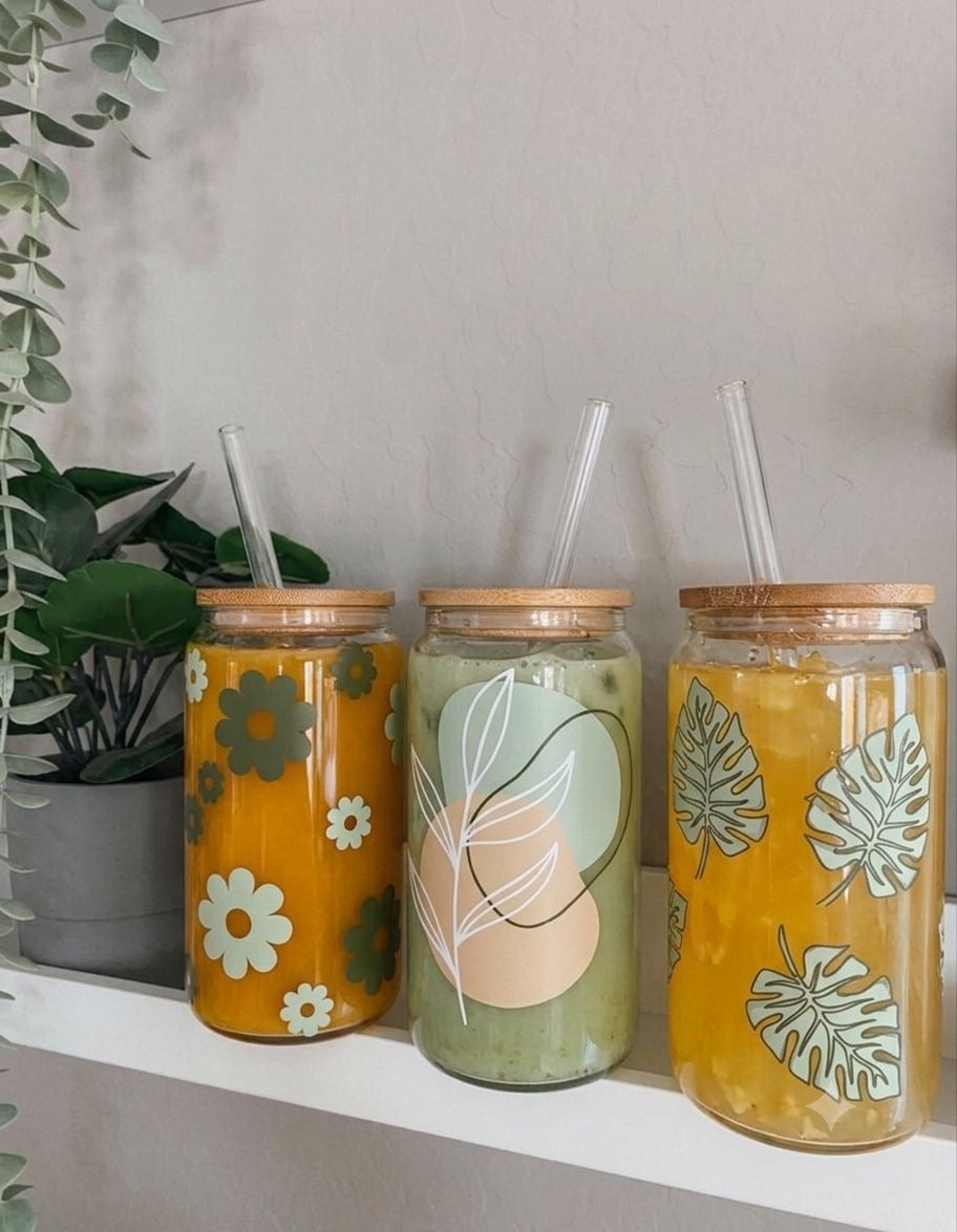 Cup with glass straw