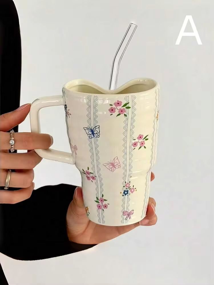 Cup with stainless straw