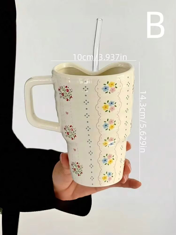Cup with stainless straw
